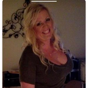 Meet your Posher, Deedee